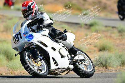 media/May-31-2025-Classic Track Day (Sat) [[da23ab3028]]/Group B/Session 1 (Turns 3 and 5)/
